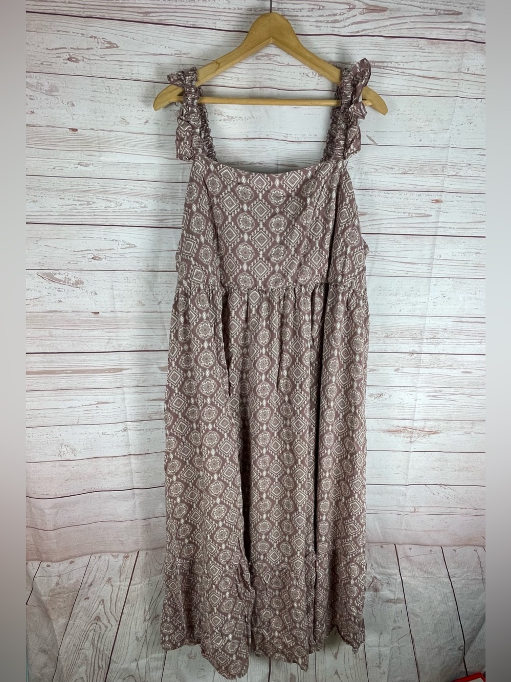 Torrid brown geometric print sundress Sz 5X smocked bodice Ruffle Sleeve Boho